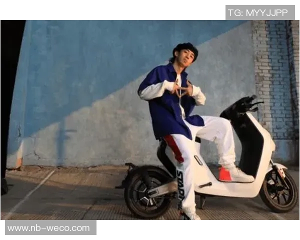 李伟的街舞人生:从热爱到职业的心路历程与成长故事 李伟的街舞人生:从热爱到职业的心路历程与成长故事