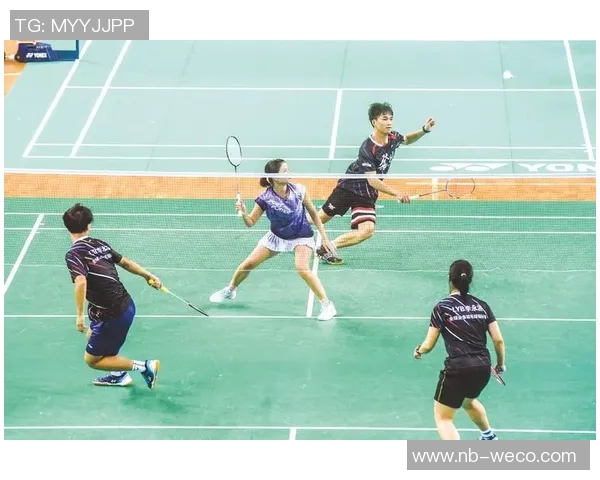 重庆羽毛球队的速度与激情探索羽毛球运动的魅力与挑战 重庆羽毛球队的速度与激情探索羽毛球运动的魅力与挑战